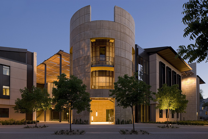 What LSAT and GPA do you need for Stanford Law School?